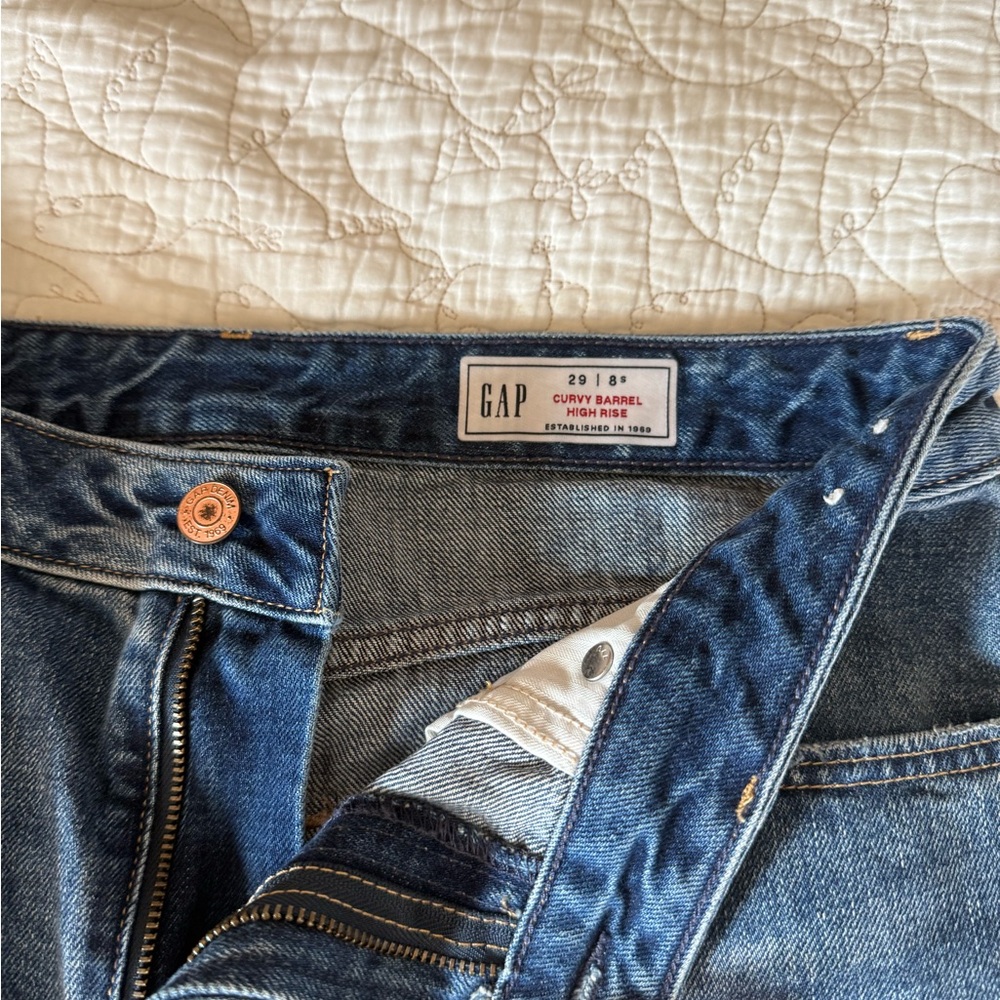 GAP Women's High Rise Curvy Barrel Jeans
